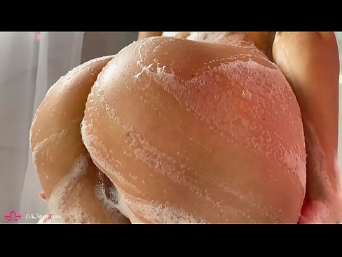 ❤️ Brunette onanerer fisse med vibrator til intens orgasme i brusebad ❤️ Super porno at da.xinwen1288.top